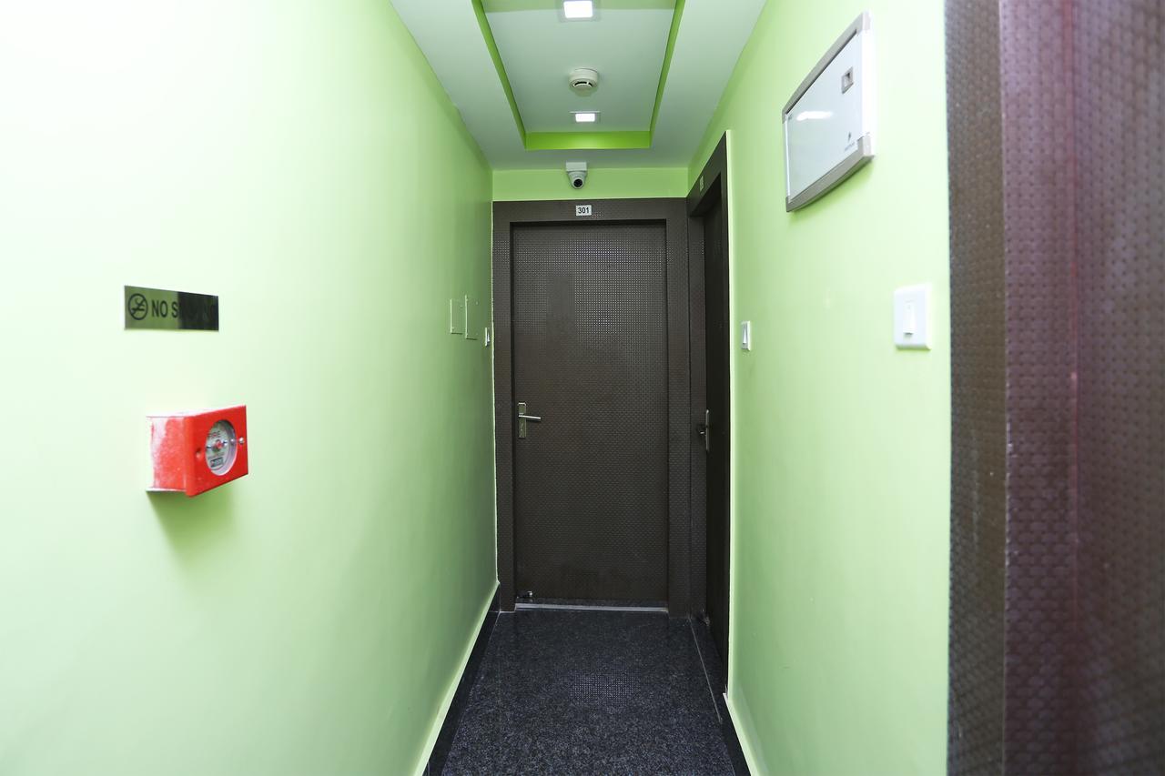 Oyo 9975 Hotel Asmeet 콜카타 외부 사진