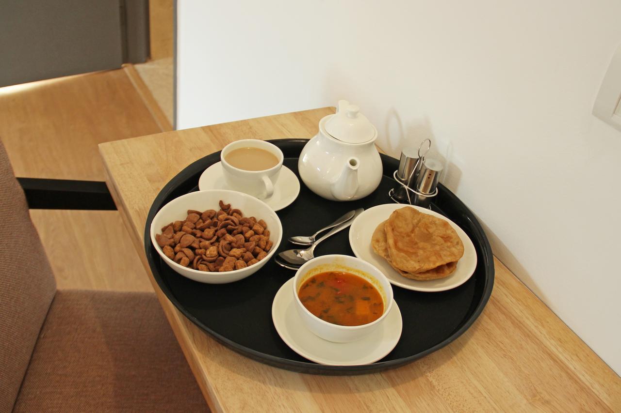 Oyo 9975 Hotel Asmeet 콜카타 외부 사진